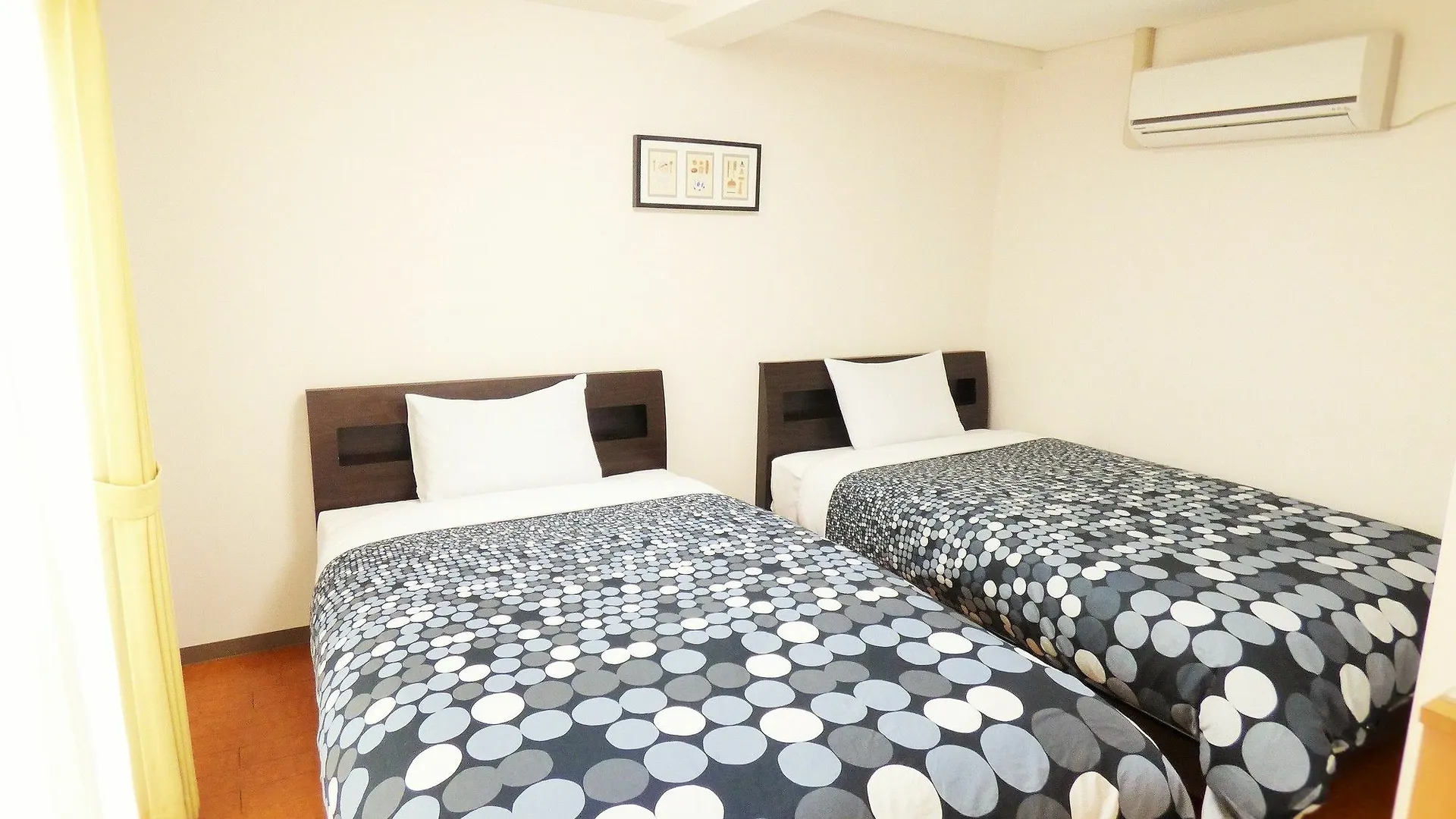 Kyoto Uraraka Guest House 3*,  Giappone