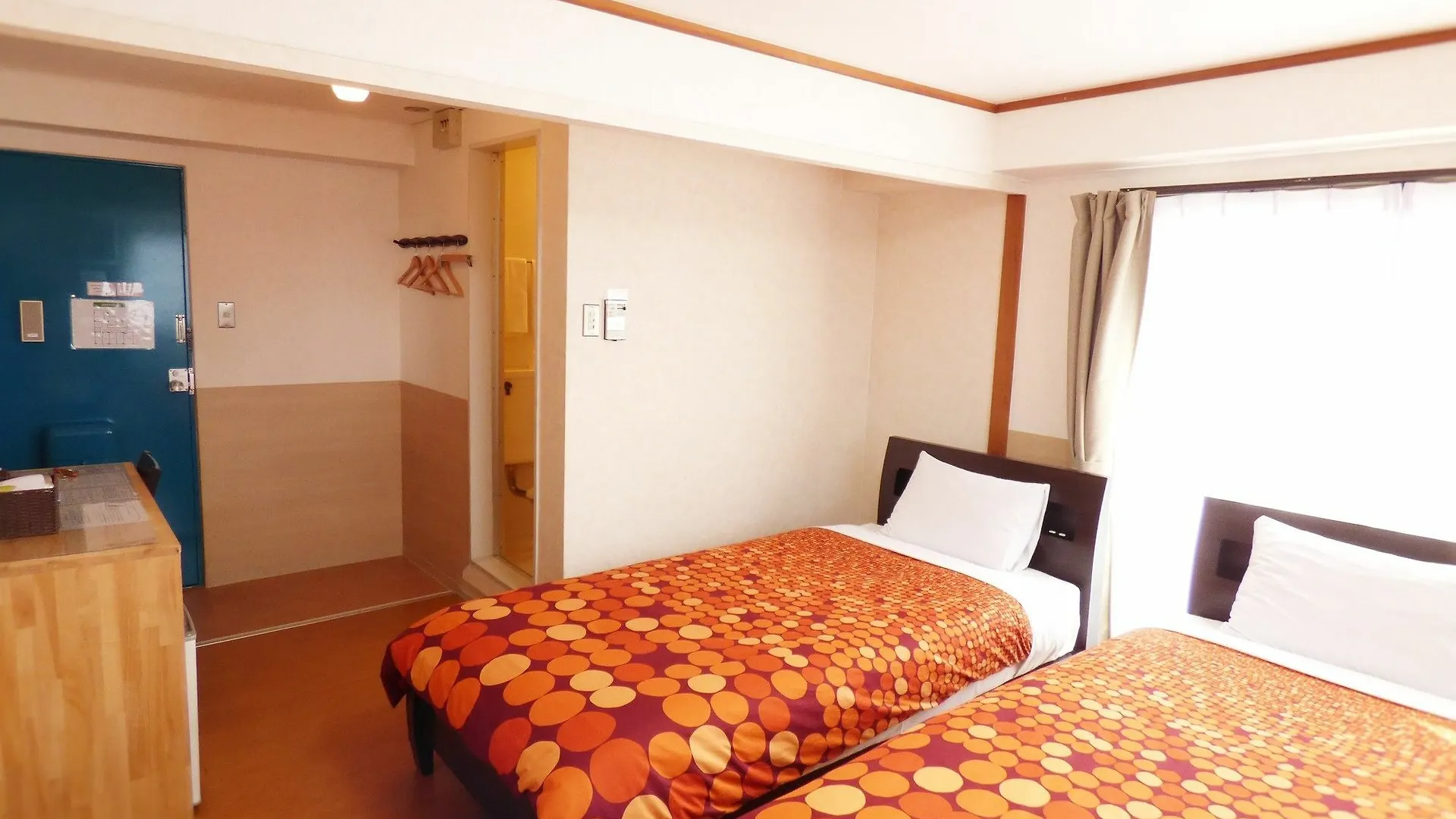 Kyoto Uraraka Guest House 3*,  Япония